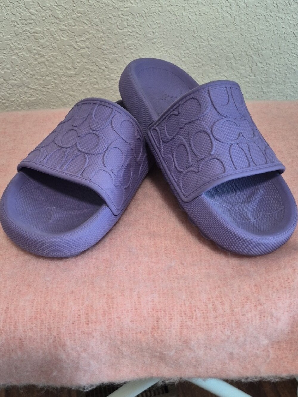 COACH Logo Lavender Platform Slide Sandals - Size 8
